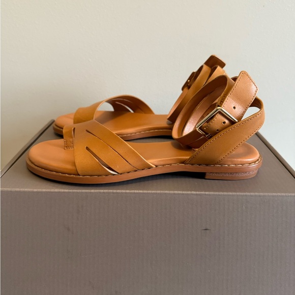 Franco Sarto L-Greene Size 7 Tan Leather‎ Toe Loop Ankle Strap Sandal NEW - Picture 2 of 5